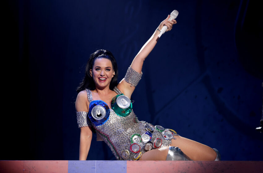  KATY PERRY DEBUTS NEW RESIDENCY ‘KATY PERRY: PLAY’ AT RESORTS WORLD THEATRE WITH SOLD-OUT, LARGER-THAN-LIFE PERFORMANCE